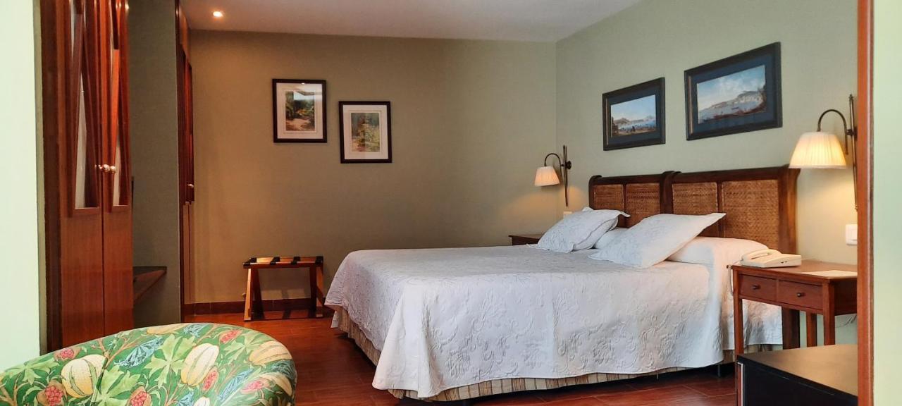 Sant Jordi Hotel Montbrió del Camp Екстериор снимка