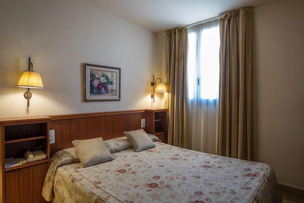 Sant Jordi Hotel Montbrió del Camp Екстериор снимка