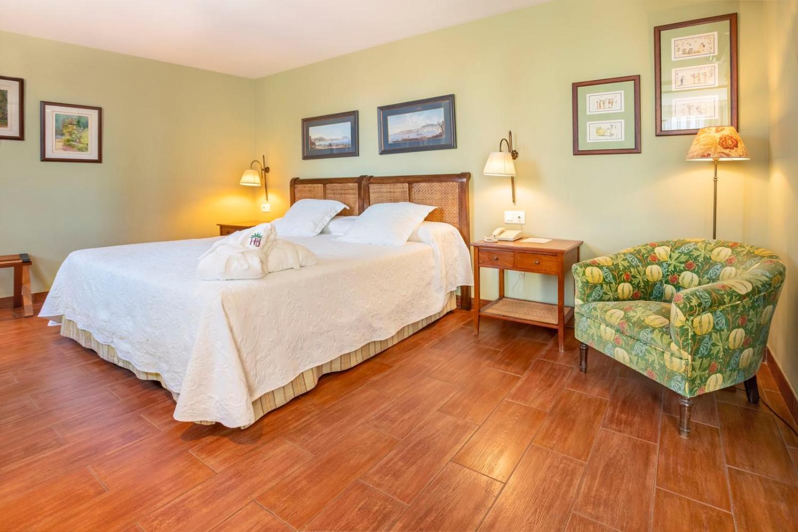 Sant Jordi Hotel Montbrió del Camp Екстериор снимка