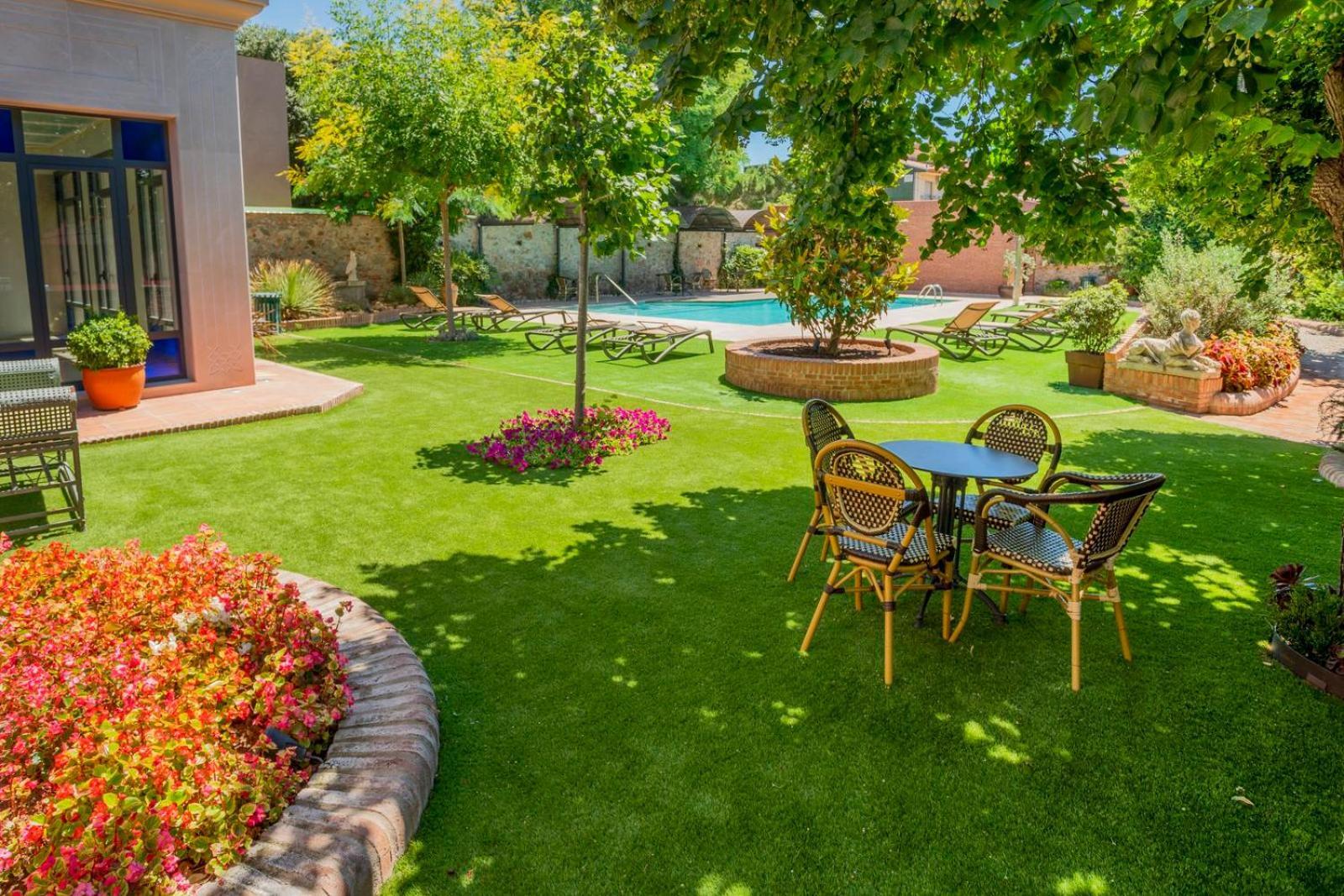 Sant Jordi Hotel Montbrió del Camp Екстериор снимка