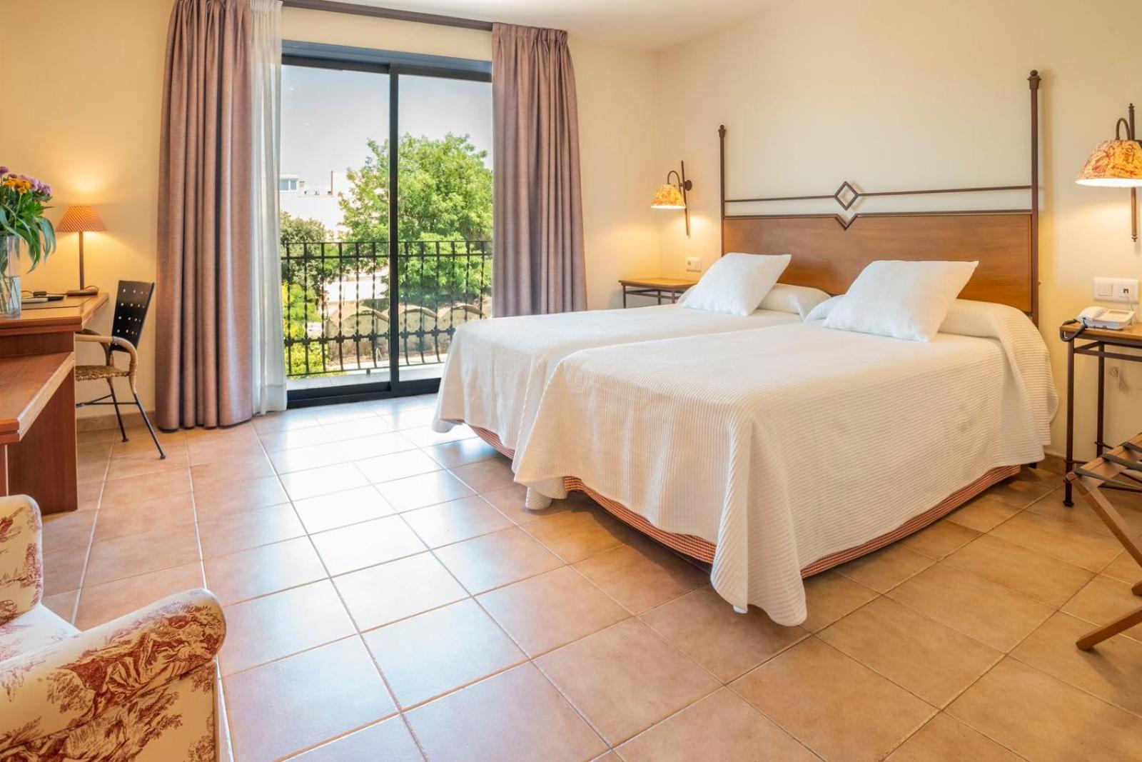Sant Jordi Hotel Montbrió del Camp Екстериор снимка