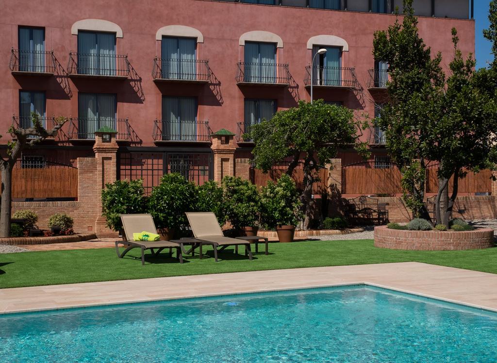 Sant Jordi Hotel Montbrió del Camp Екстериор снимка