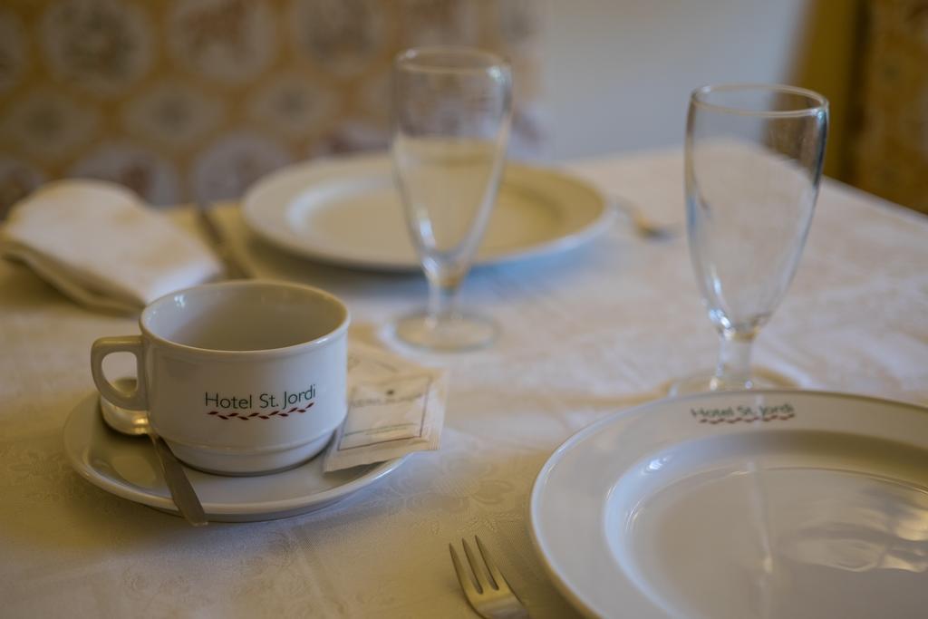 Sant Jordi Hotel Montbrió del Camp Екстериор снимка