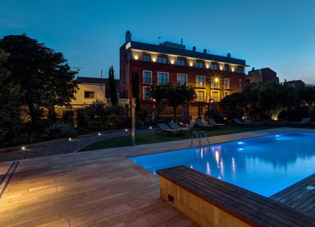 Sant Jordi Hotel Montbrió del Camp Екстериор снимка
